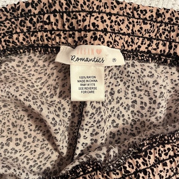Cheetah Ruffle Shorts Size M - Picture 3 of 3